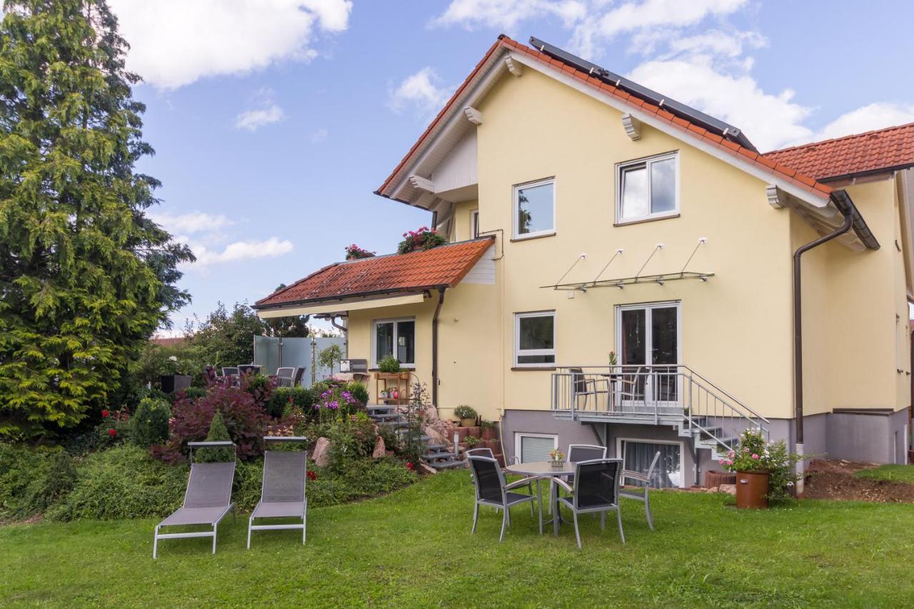 Gaestehaus Burgblick Bed & Breakfast Bisingen ภายนอก รูปภาพ