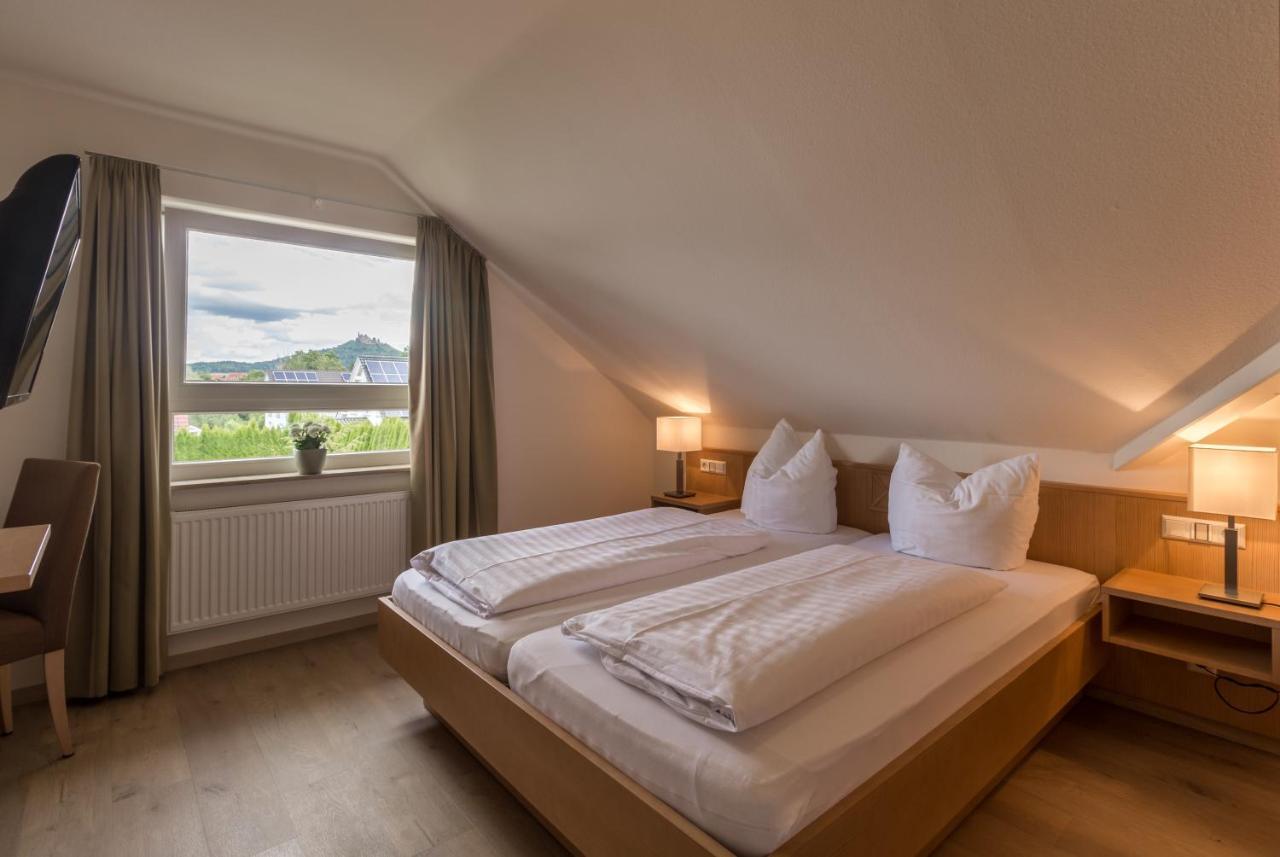 Gaestehaus Burgblick Bed & Breakfast Bisingen ห้อง รูปภาพ